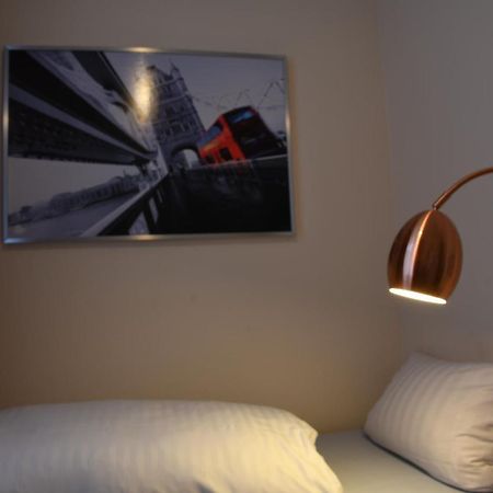 โฮเทล-เพนชั่น ชาร์ลอทเทนบวร์ค Hotel เบอร์ลิน ภายนอก รูปภาพ