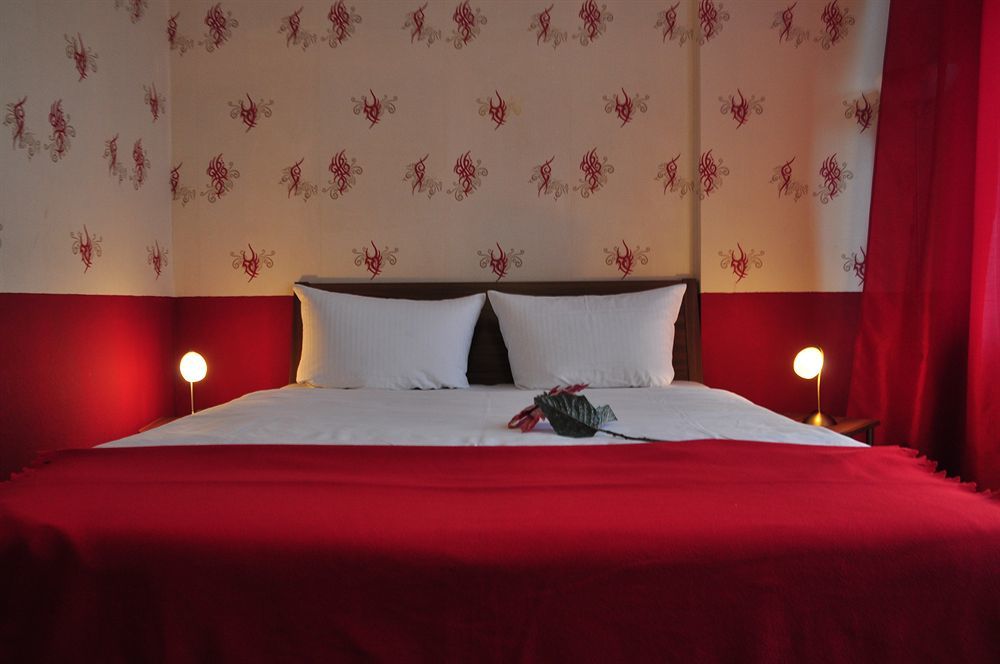 โฮเทล-เพนชั่น ชาร์ลอทเทนบวร์ค Hotel เบอร์ลิน ภายนอก รูปภาพ