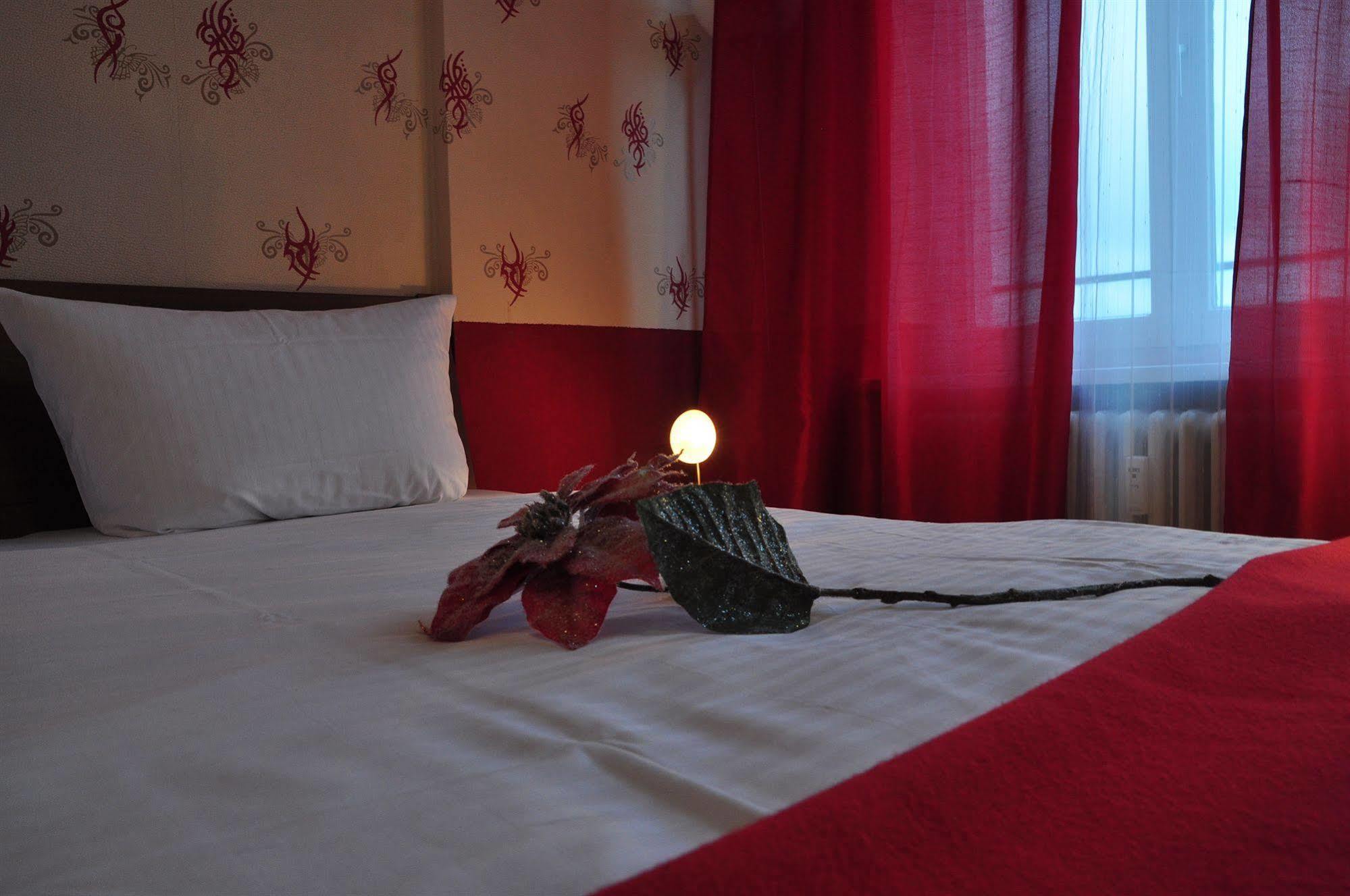โฮเทล-เพนชั่น ชาร์ลอทเทนบวร์ค Hotel เบอร์ลิน ภายนอก รูปภาพ